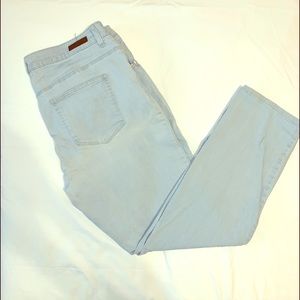 Lee classic fit denim jeans. 18W